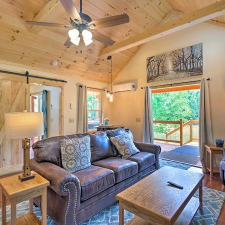 Cozy Riverfront Cabin With Private Deck And Hot Tub! บรายซันซิตี ภายนอก รูปภาพ